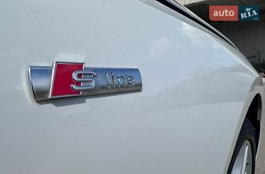Седан Audi A4 2021 в Нововолынске