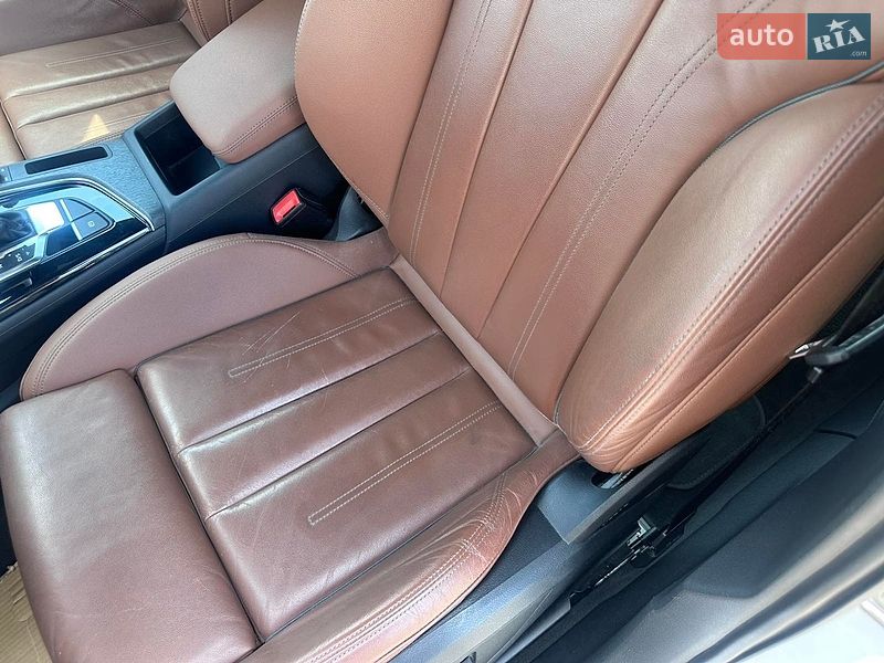 Седан Audi A4 2021 в Нововолынске