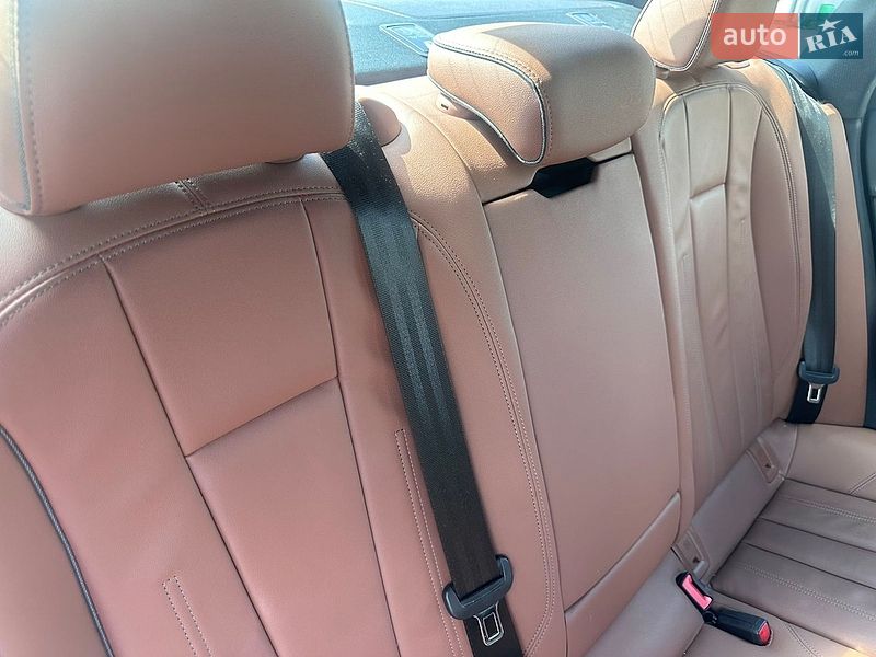 Седан Audi A4 2021 в Нововолынске