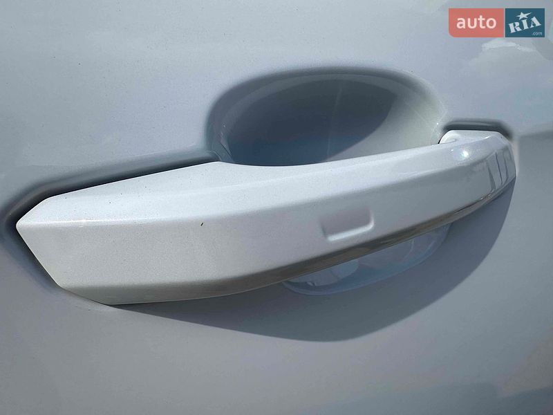 Седан Audi A4 2021 в Нововолынске