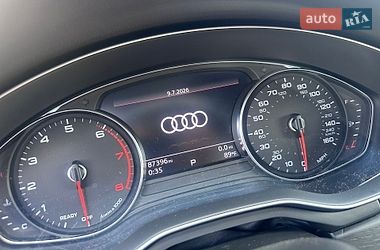 Седан Audi A4 2021 в Нововолынске