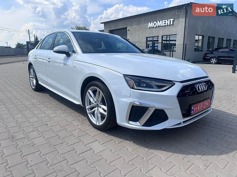 Седан Audi A4 2021 в Нововолынске