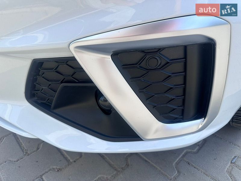 Седан Audi A4 2021 в Нововолынске