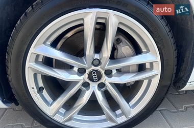 Седан Audi A4 2021 в Нововолынске