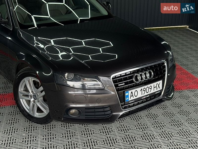 Седан Audi A4 2008 в Тячеве