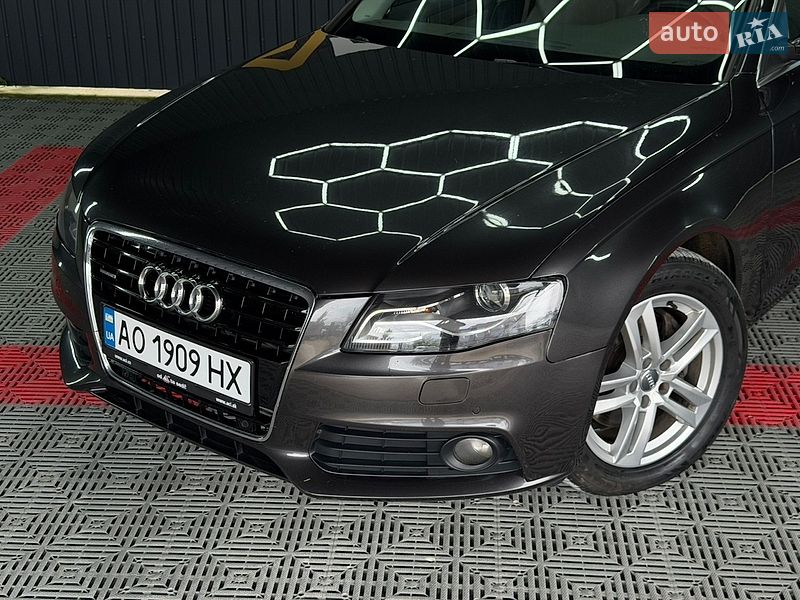 Седан Audi A4 2008 в Тячеве