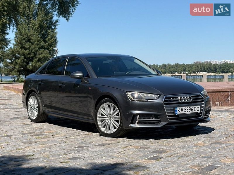 Седан Audi A4 2016 в Киеве