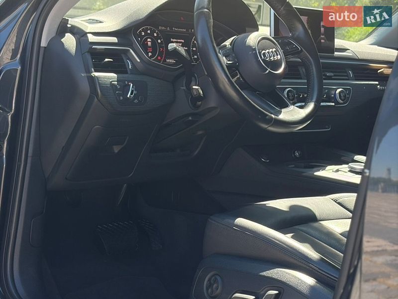 Седан Audi A4 2016 в Киеве