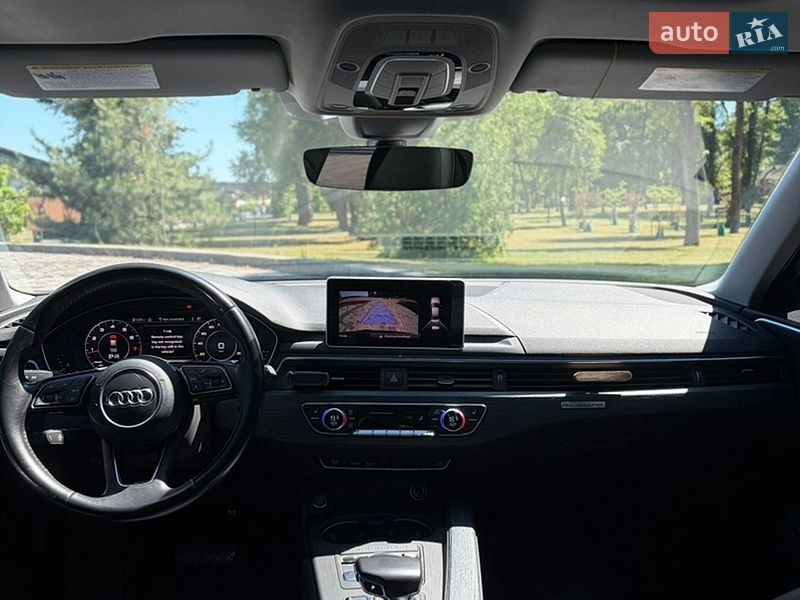 Седан Audi A4 2016 в Киеве