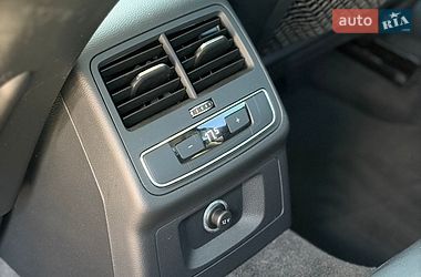 Седан Audi A4 2016 в Киеве