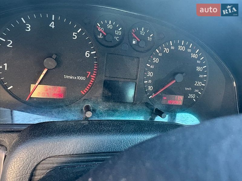 Седан Audi A4 2000 в Киеве