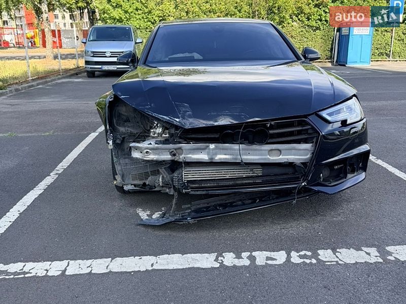 Седан Audi A4 2016 в Львове