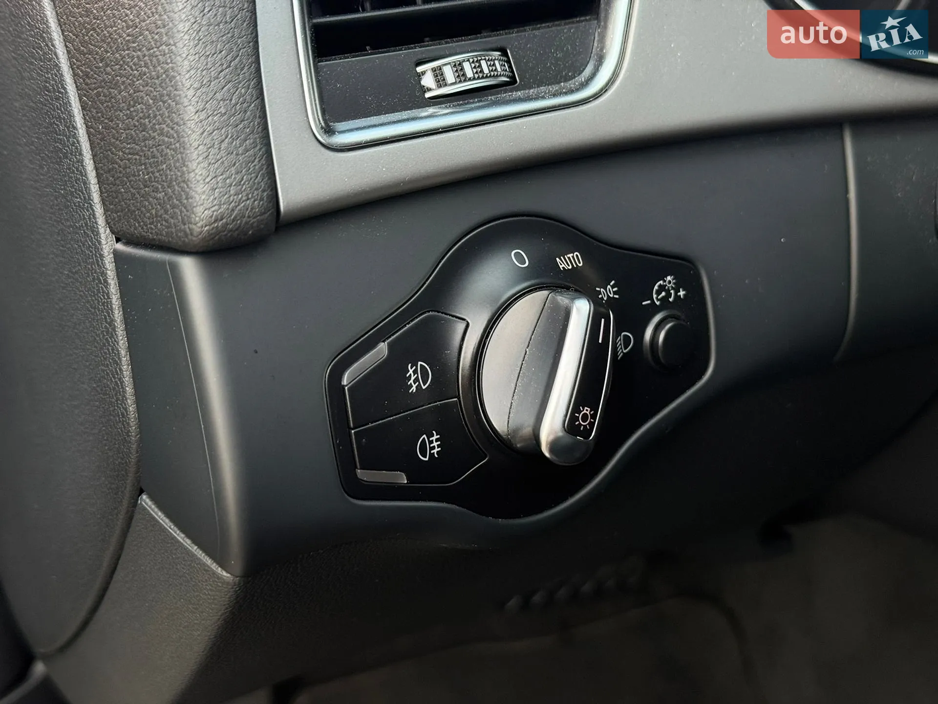 2012 Audi A4 - мініатюра 14