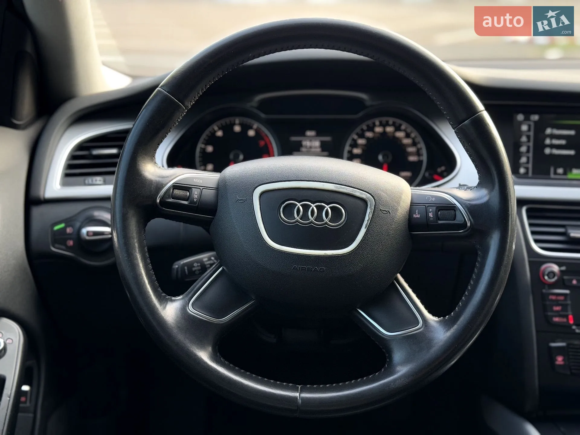 2012 Audi A4 - мініатюра 30