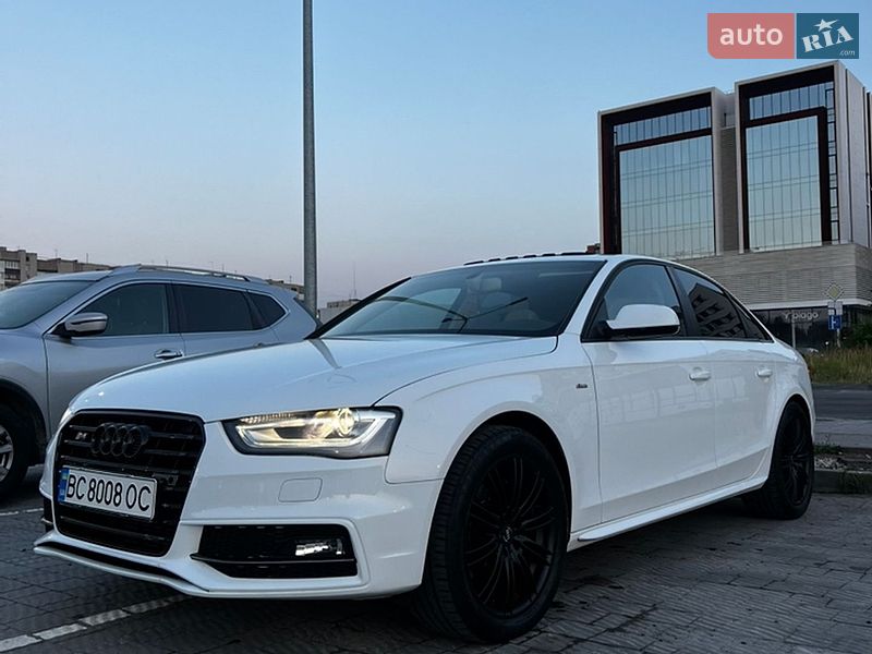 Седан Audi A4 2015 в Львові