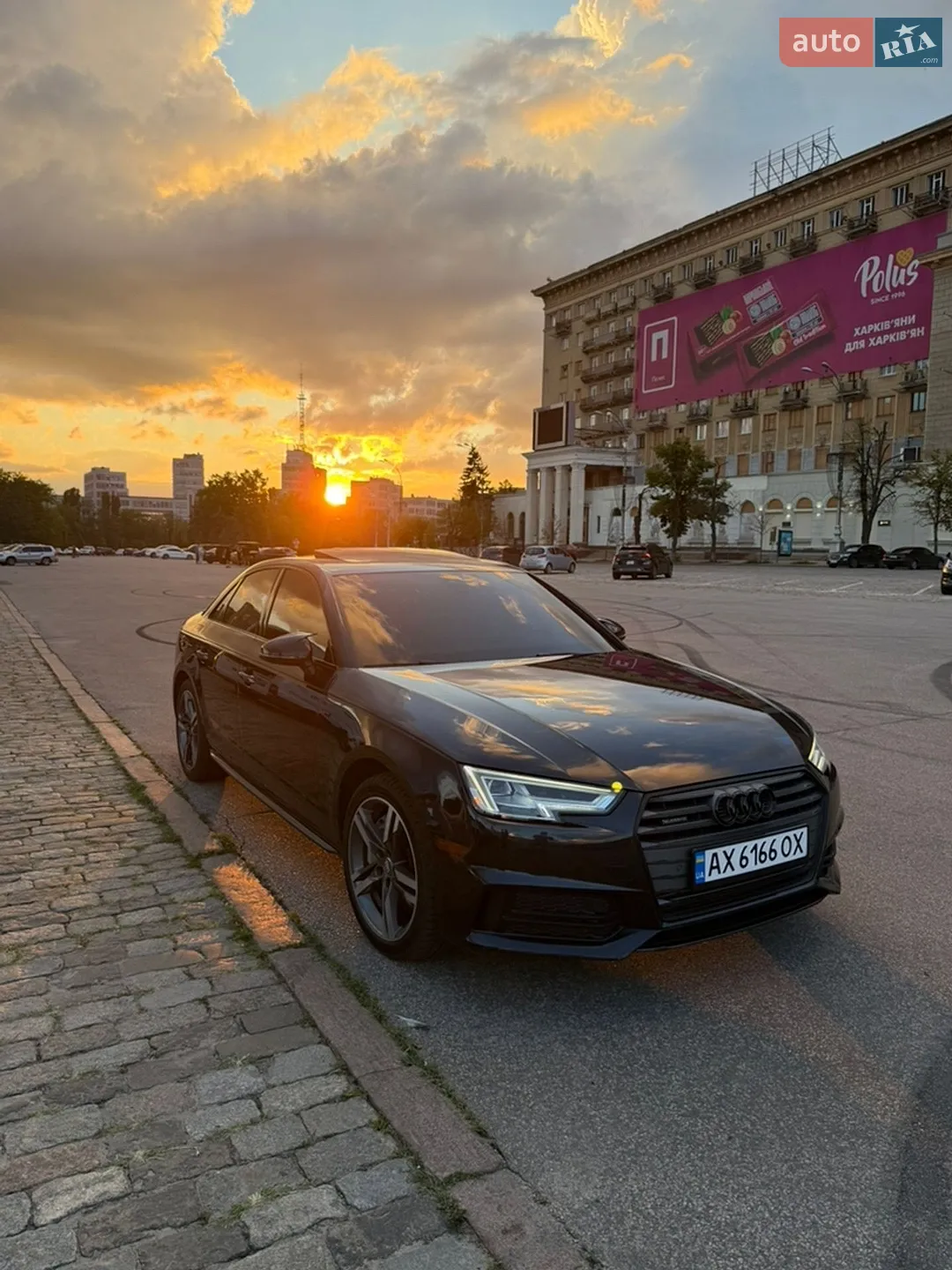 Audi A4 2018 VIN WAUENAF48JN015659 фото оголошення 23 з 24