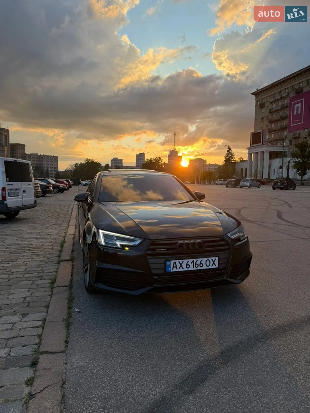 Audi A4 2018 VIN WAUENAF48JN015659 фото оголошення 24 з 24