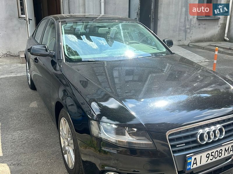 Седан Audi A4 2011 в Киеве