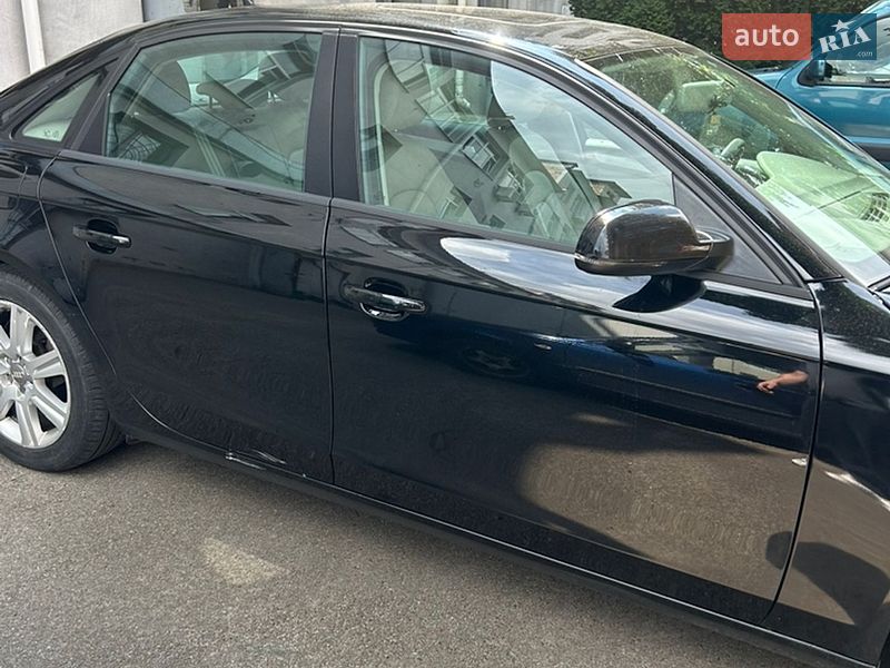 Седан Audi A4 2011 в Киеве