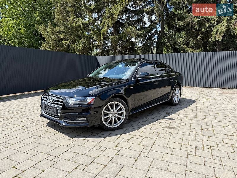 Седан Audi A4 2015 в Виноградові