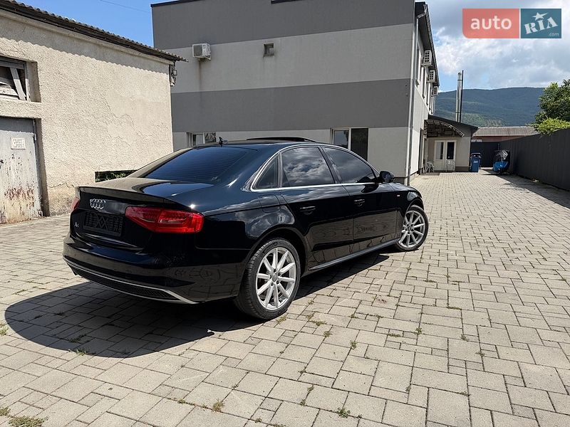 Седан Audi A4 2015 в Виноградові