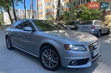 Седан Audi A4 2011 в Львові