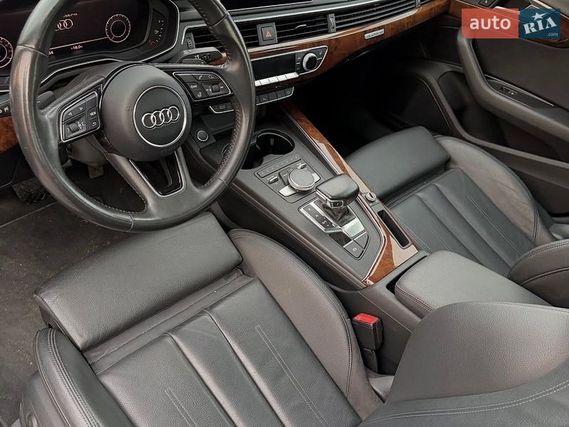 Седан Audi A4 2016 в Киеве