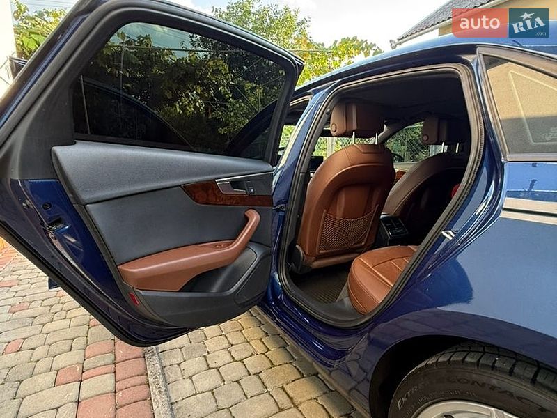 Седан Audi A4 2016 в Коломые
