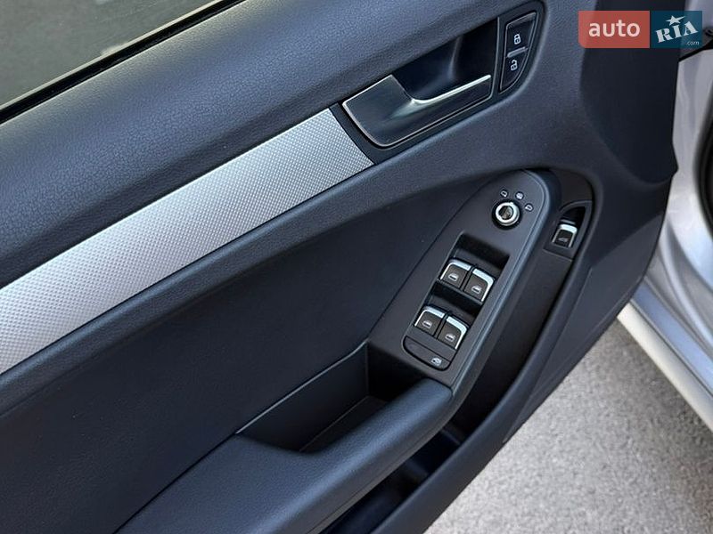 Седан Audi A4 2015 в Киеве
