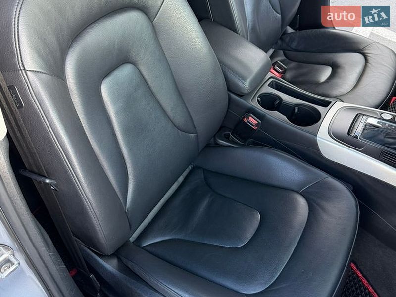 Седан Audi A4 2015 в Киеве