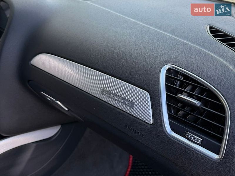 Седан Audi A4 2015 в Киеве