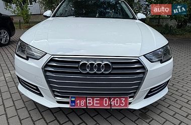 Седан Audi A4 2016 в Рівному
