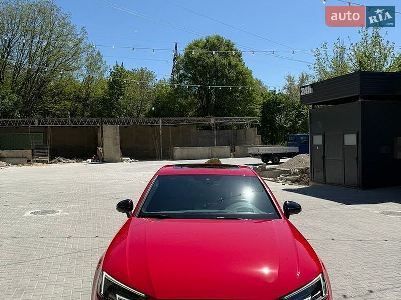 Седан Audi A4 2019 в Одессе
