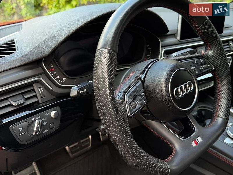 Седан Audi A4 2019 в Одессе