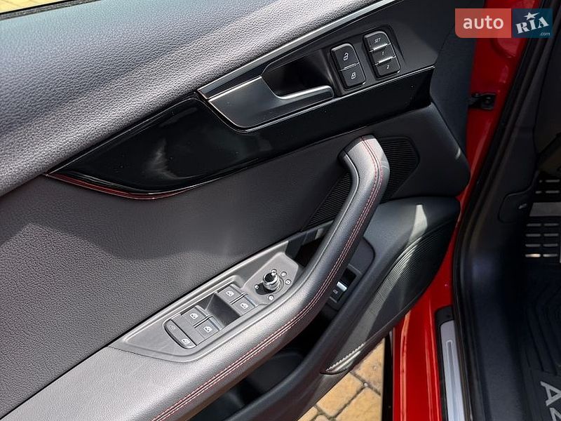Седан Audi A4 2019 в Одессе