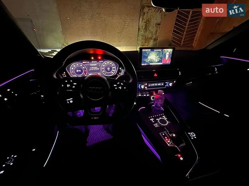 Седан Audi A4 2019 в Одессе
