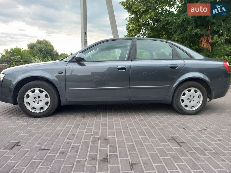 Седан Audi A4 2001 в Киеве