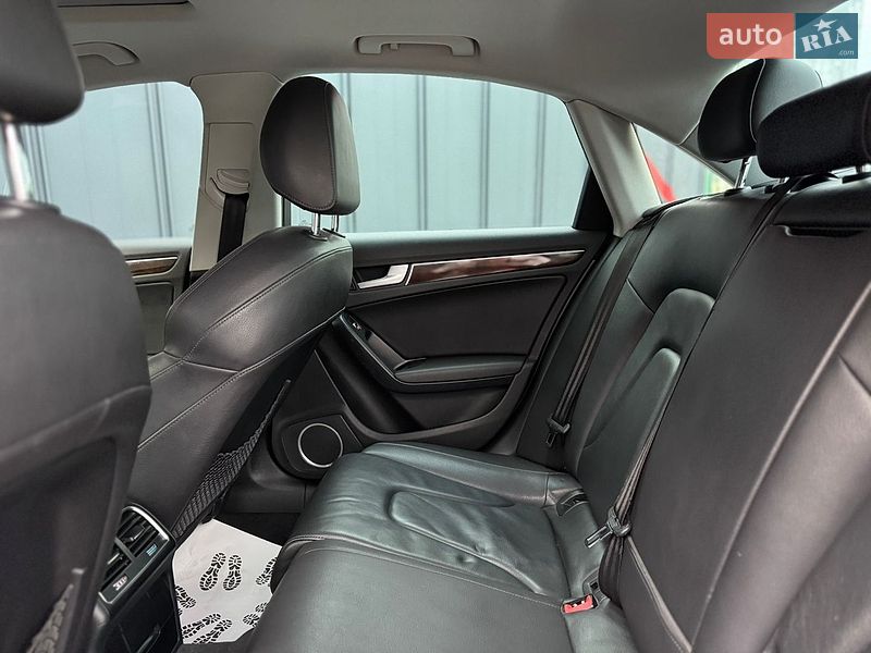 Седан Audi A4 2013 в Луцьку