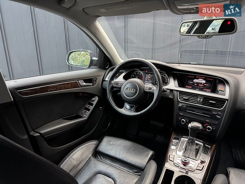 Седан Audi A4 2013 в Луцьку