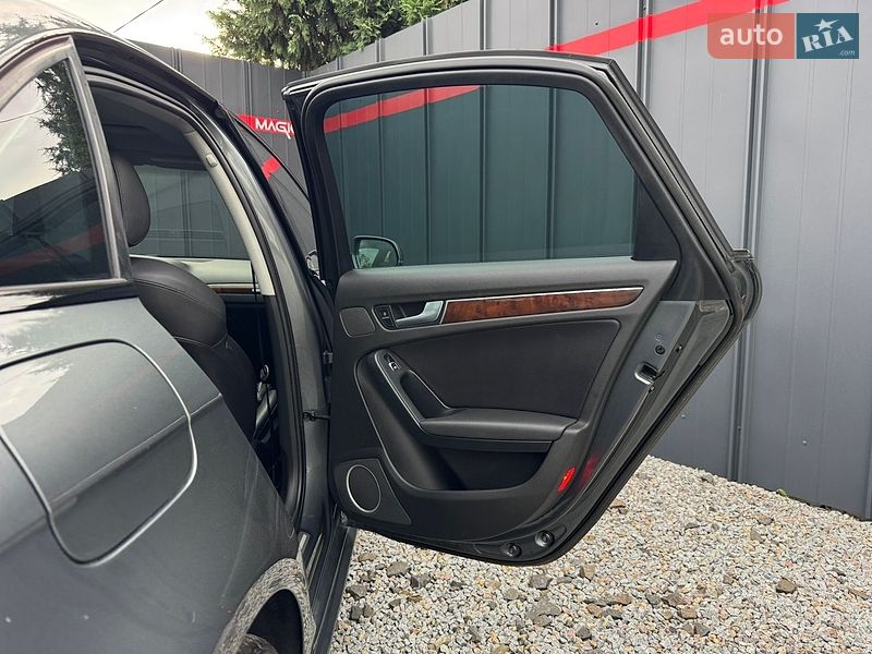 Седан Audi A4 2013 в Луцьку