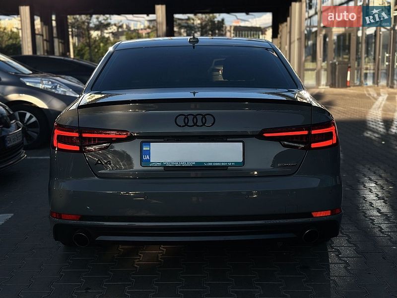 Седан Audi A4 2018 в Ровно