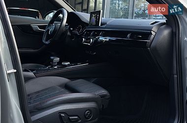 Седан Audi A4 2018 в Ровно