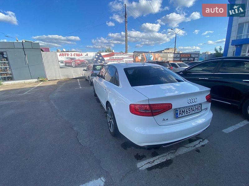 Седан Audi A4 2012 в Житомирі