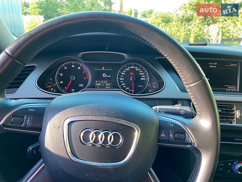 Седан Audi A4 2012 в Житомирі