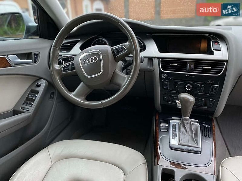 Седан Audi A4 2010 в Дрогобичі