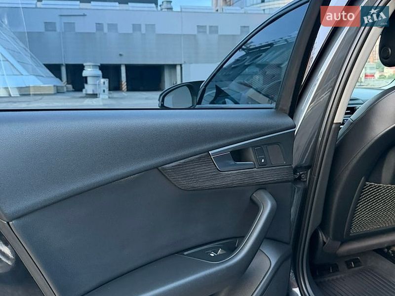 Седан Audi A4 2016 в Дніпрі