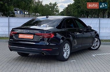 Седан Audi A4 2017 в Дніпрі