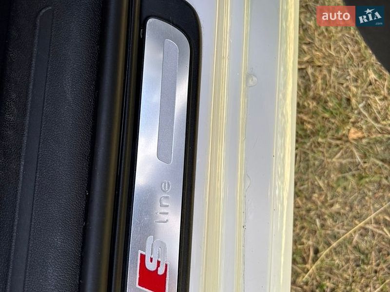 Седан Audi A4 2015 в Киеве