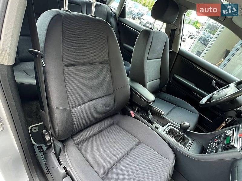 Седан Audi A4 2004 в Хмельницком