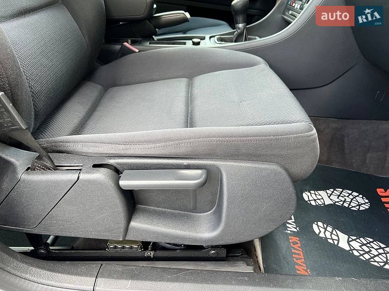 Седан Audi A4 2004 в Хмельницком